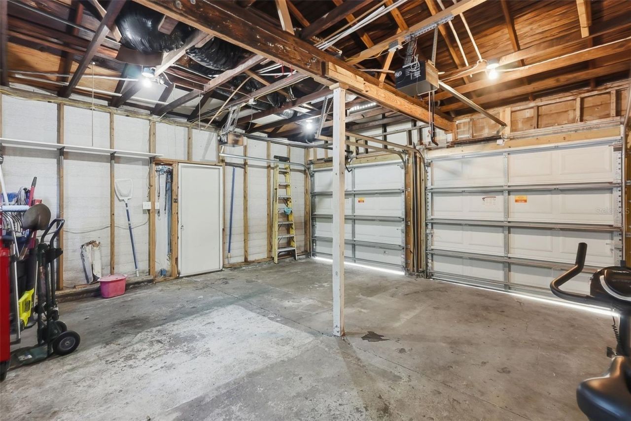 2059 Burlington Avenue N, Saint Petersburg, FL 33713 Photo