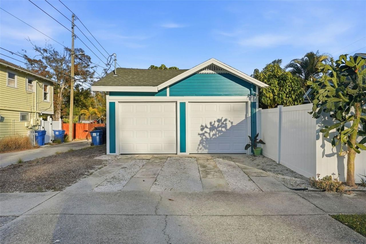 2059 Burlington Avenue N, Saint Petersburg, FL 33713 Photo