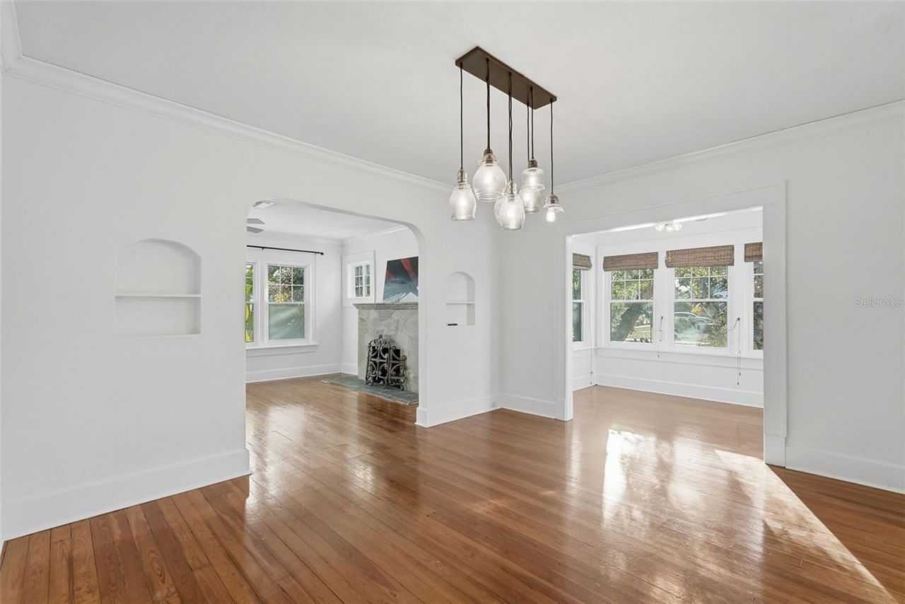 2059 Burlington Avenue N, Saint Petersburg, FL 33713 Photo