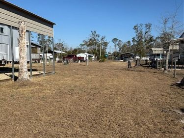 507 4TH STREET NW, STEINHATCHEE, FL 32359