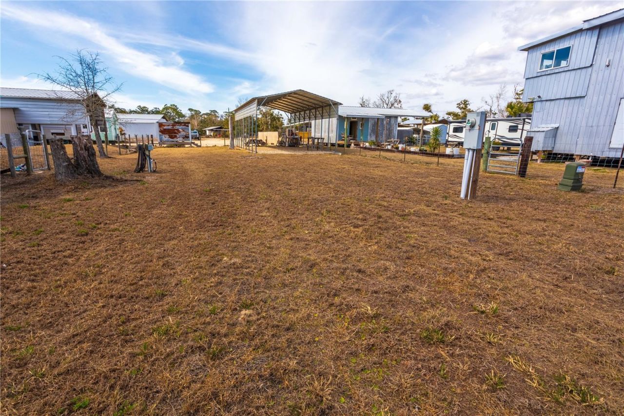 507 4th Street Nw, Steinhatchee, FL 32359 Photo