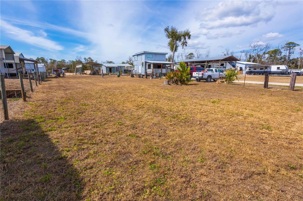 507 4th Street Nw, Steinhatchee, FL 32359 Photo
