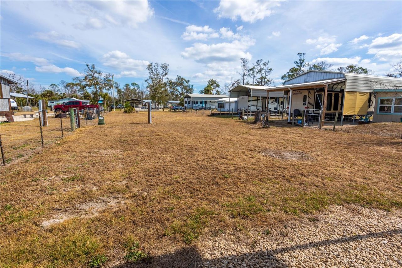 507 4th Street Nw, Steinhatchee, FL 32359 Photo