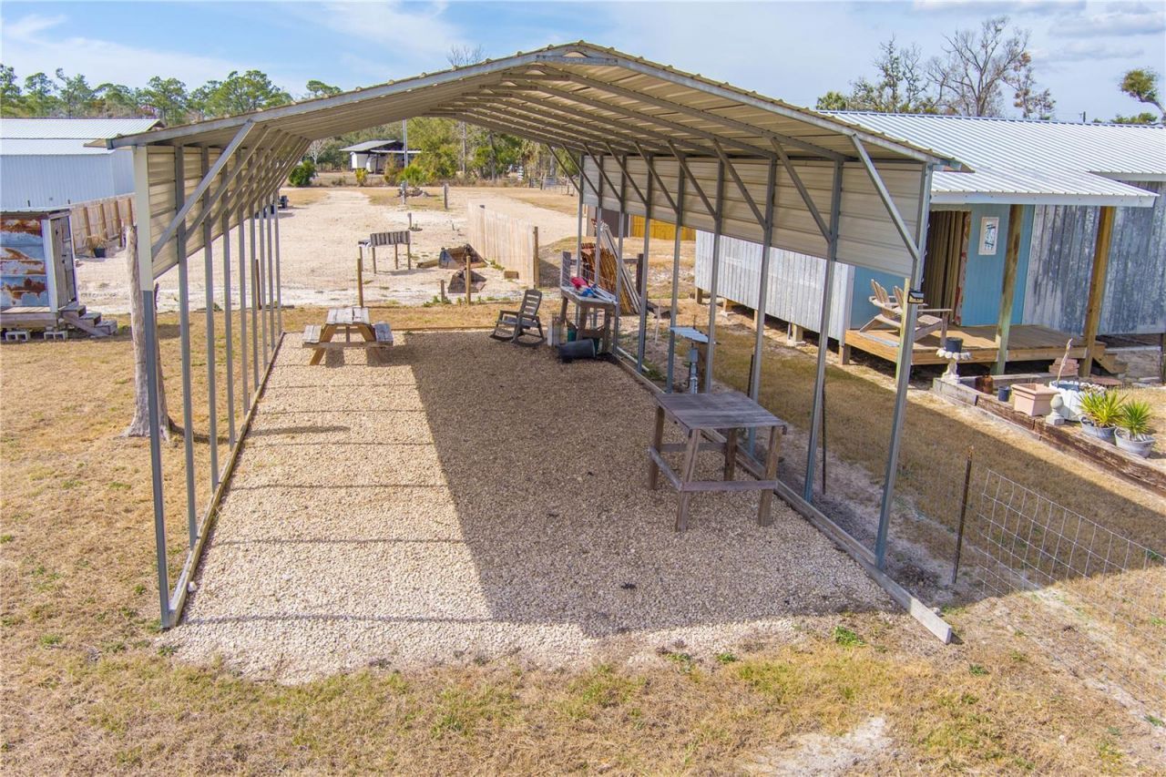 507 4th Street Nw, Steinhatchee, FL 32359 Photo
