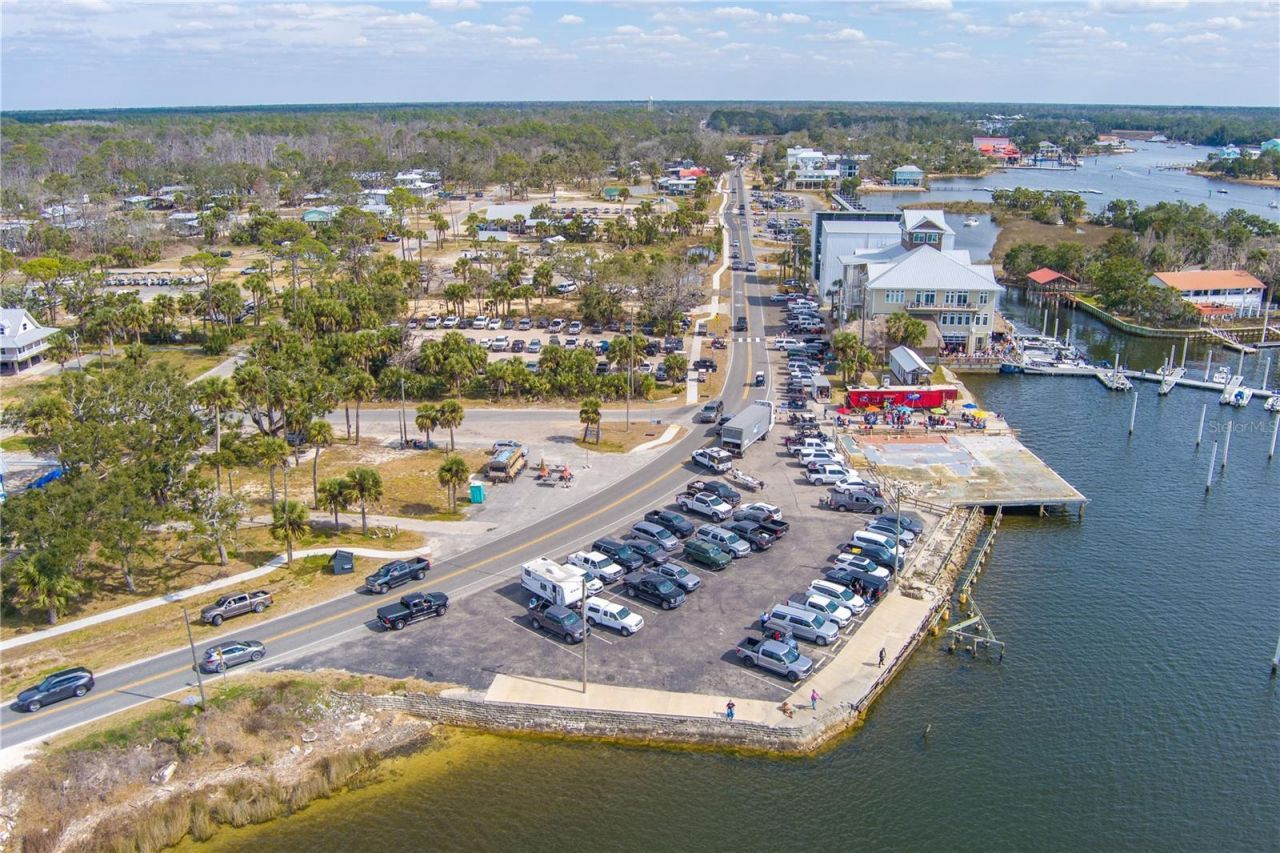 507 4th Street Nw, Steinhatchee, FL 32359 Photo