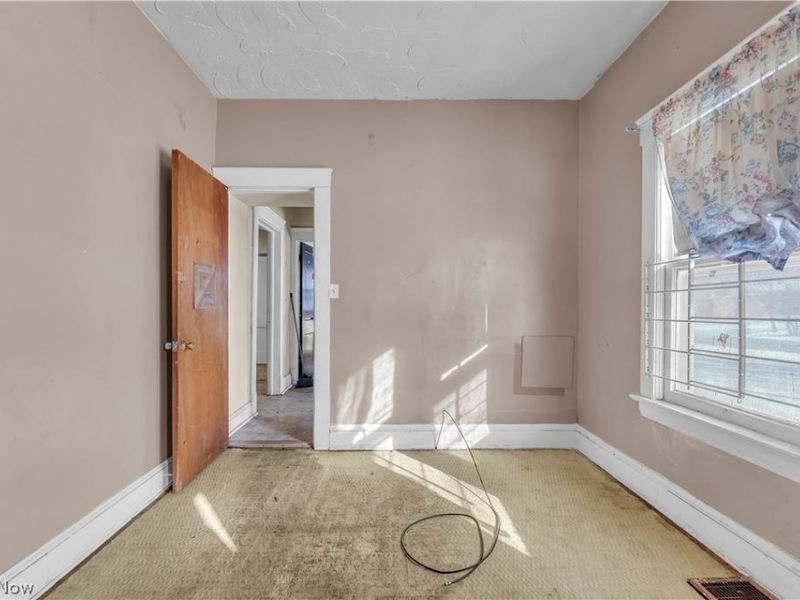 9617 Mount Auburn Avenue, Cleveland, OH 44104 Photo 15