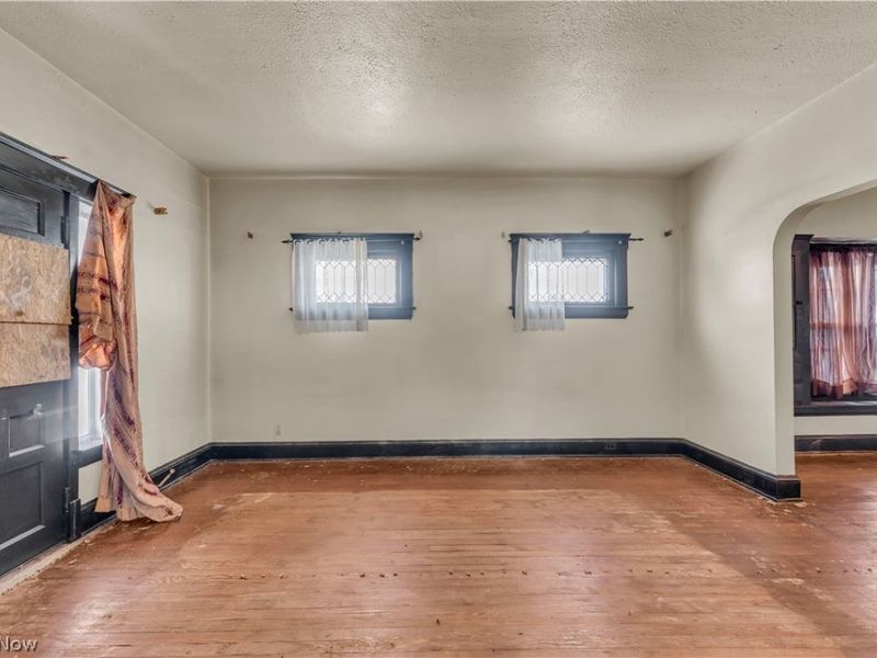 9617 Mount Auburn Avenue, Cleveland, OH 44104 Photo 19