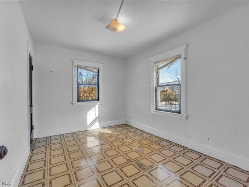 9617 Mount Auburn Avenue, Cleveland, OH 44104 Photo 33