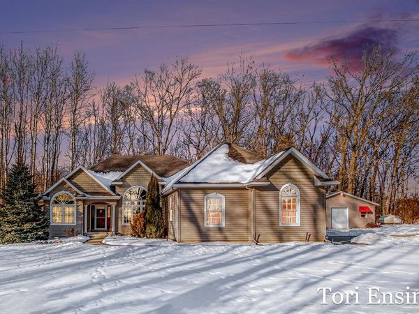 14011 Stacey Road NE, Greenville, MI 48838