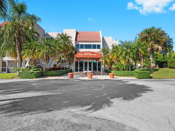 140 Lakeview Drive, Unit 103, Weston, FL 33326