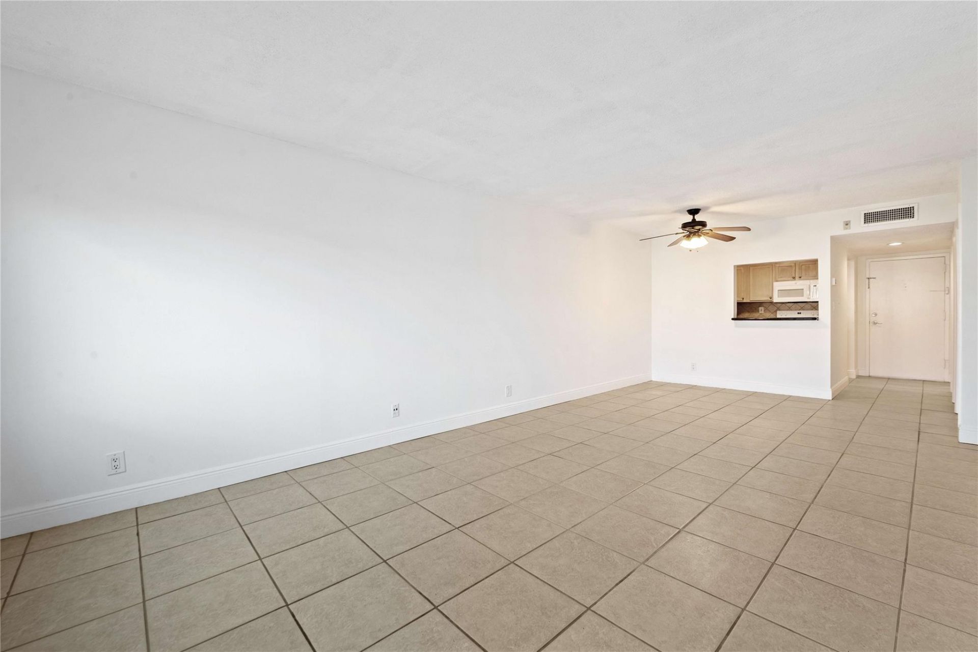 140 Lakeview Dr, Unit 103, Weston, FL 33326 Photo