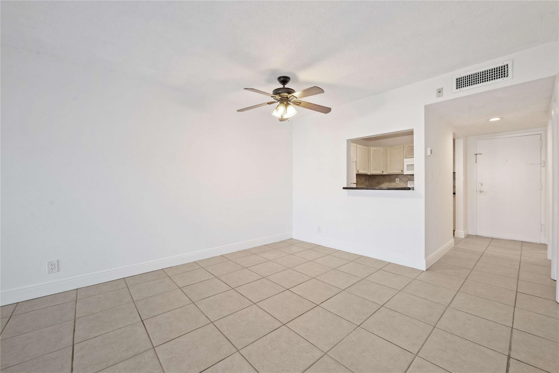 140 Lakeview Dr, Unit 103, Weston, FL 33326 Photo