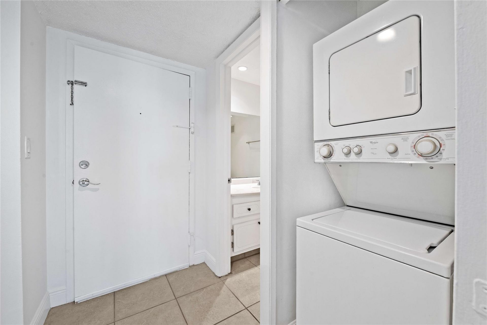 140 Lakeview Dr, Unit 103, Weston, FL 33326 Photo