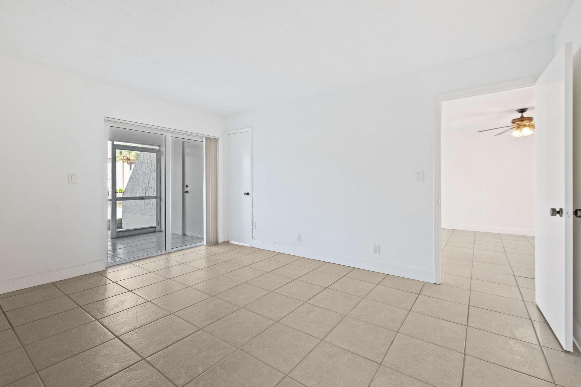 140 Lakeview Drive, Unit 103, Weston, FL 33326 Photo