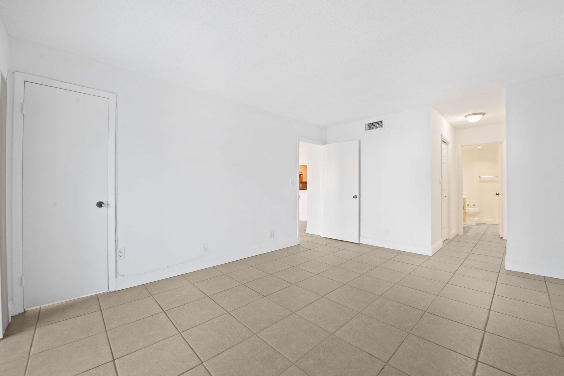 140 Lakeview Drive, Unit 103, Weston, FL 33326 Photo