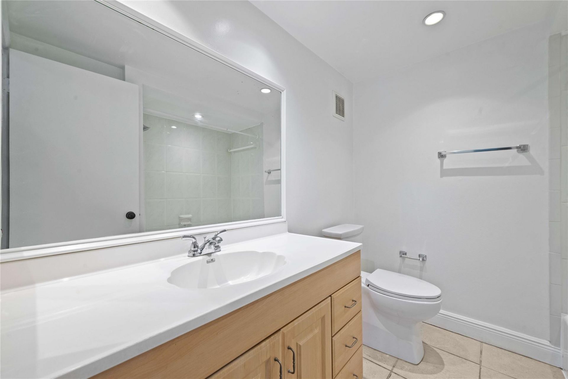 140 Lakeview Dr, Unit 103, Weston, FL 33326 Photo