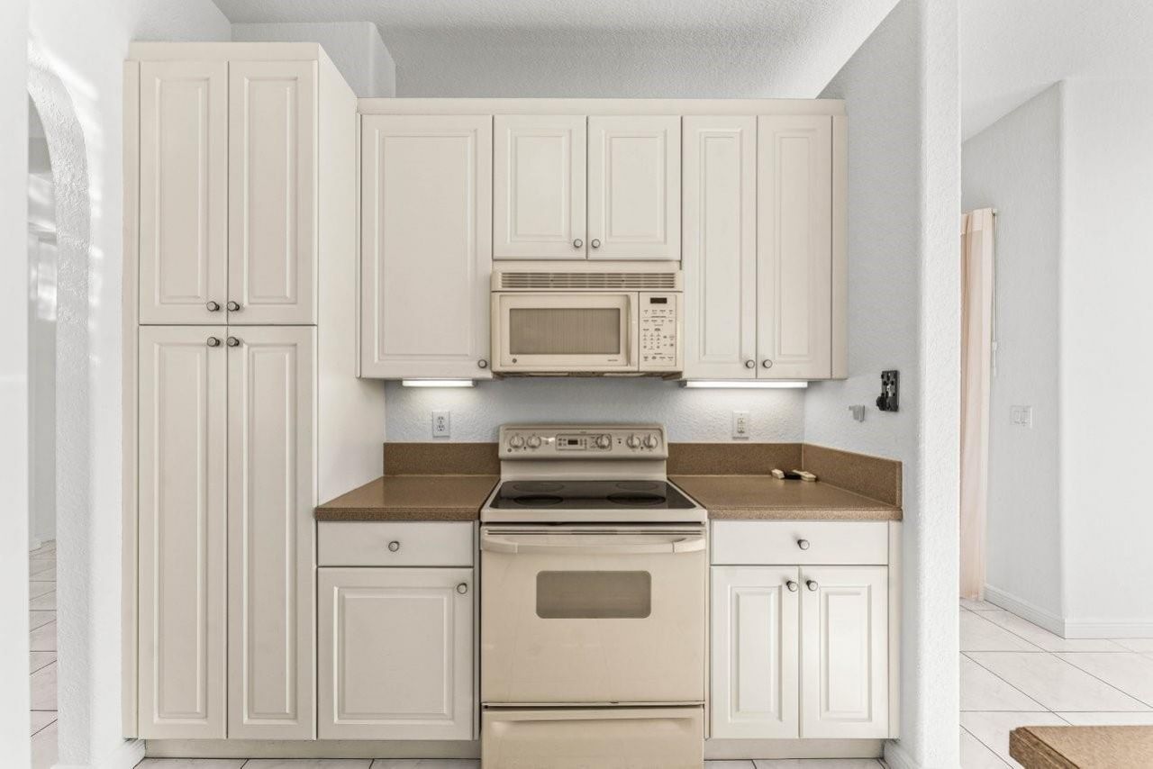 7832 E Exeter Boulevard, Unit 102, Tamarac, FL 33321 Photo