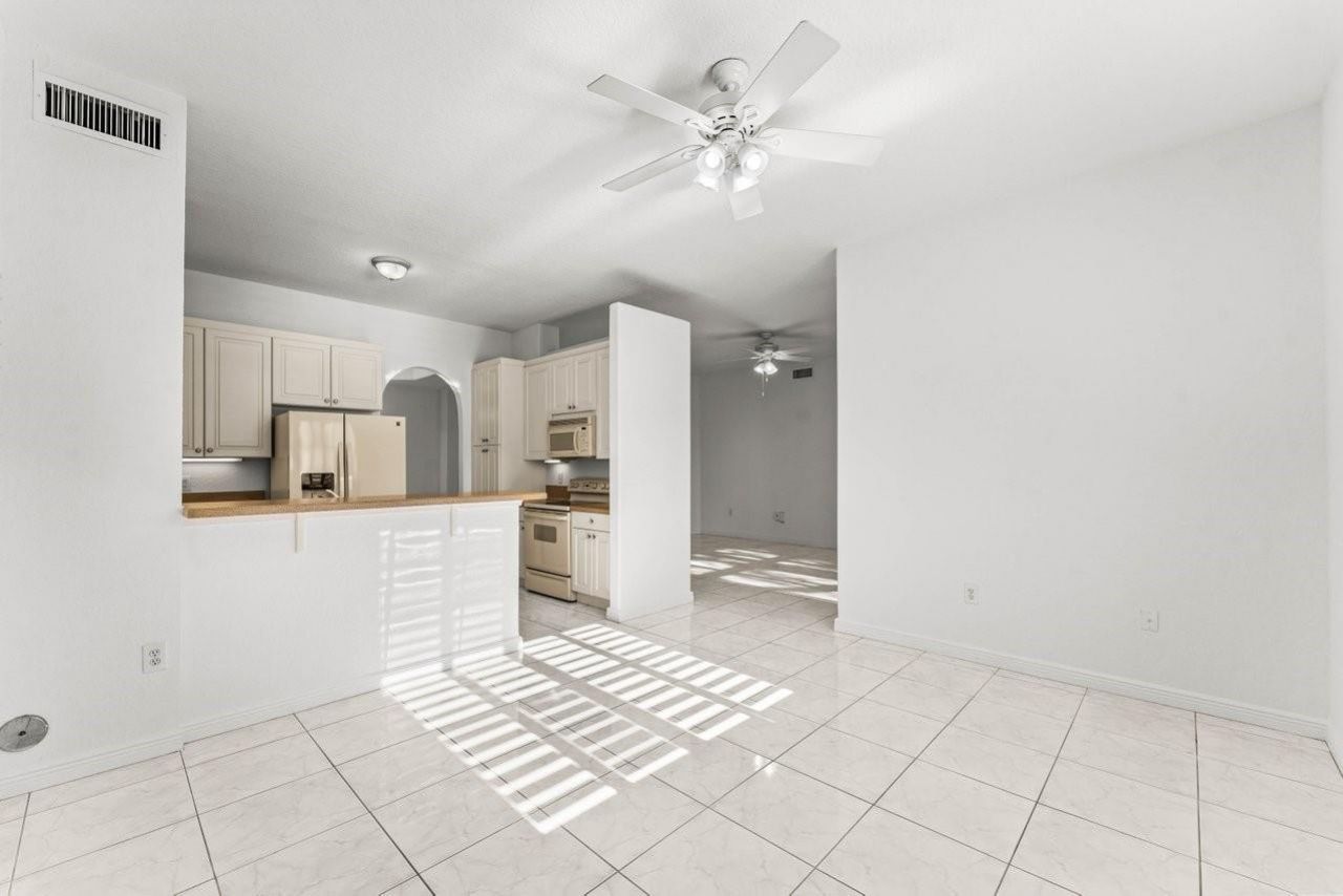 7832 E Exeter Boulevard, Unit 102, Tamarac, FL 33321 Photo