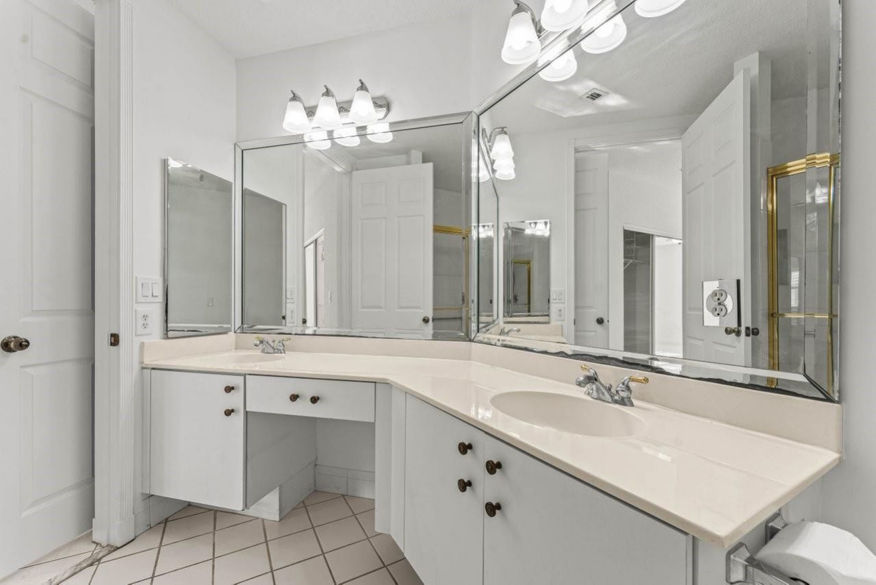 7832 E Exeter Boulevard, Unit 102, Tamarac, FL 33321 Photo