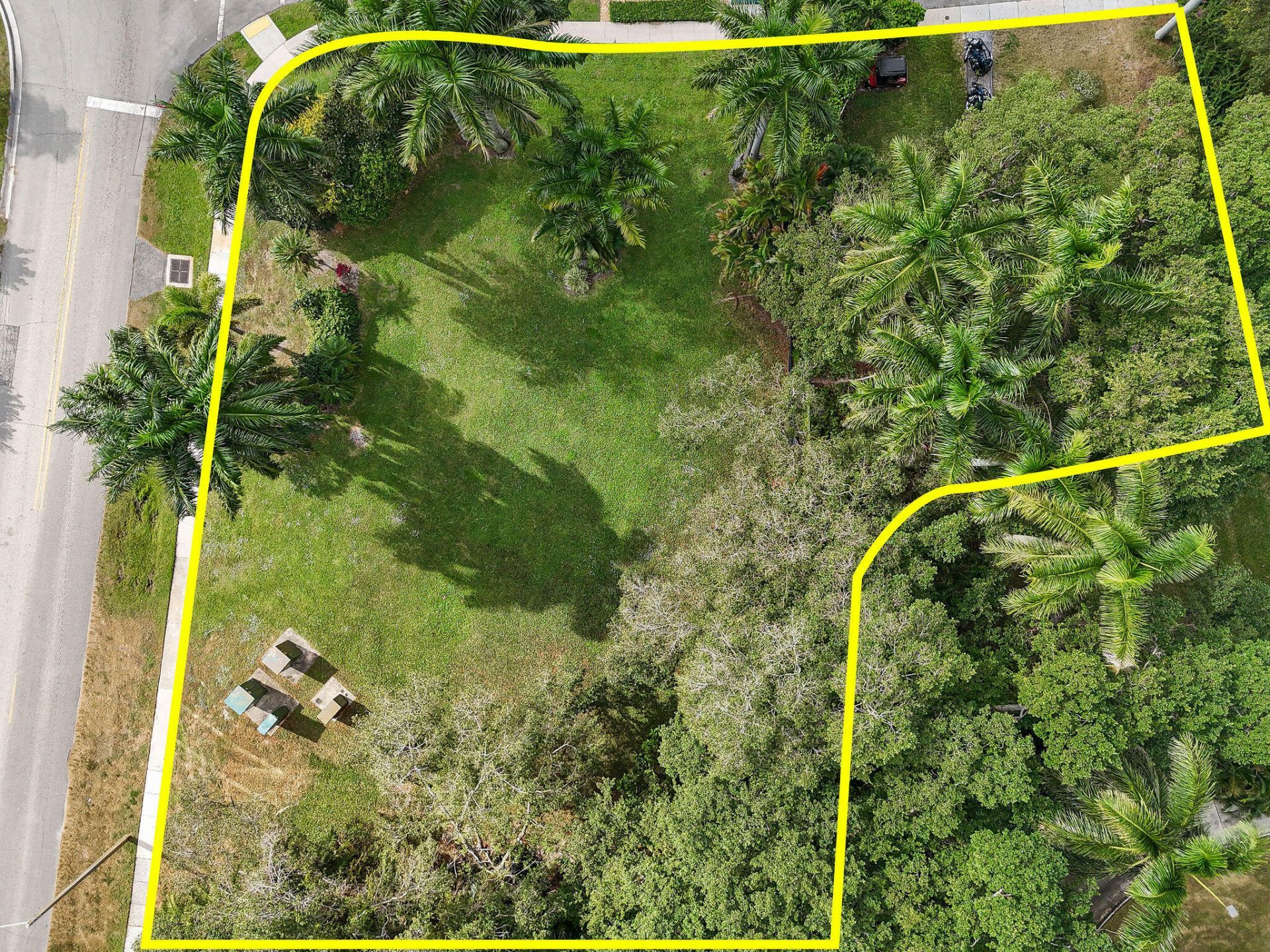 1617 Embassy Drive, West Palm Beach, FL 33401 Photo