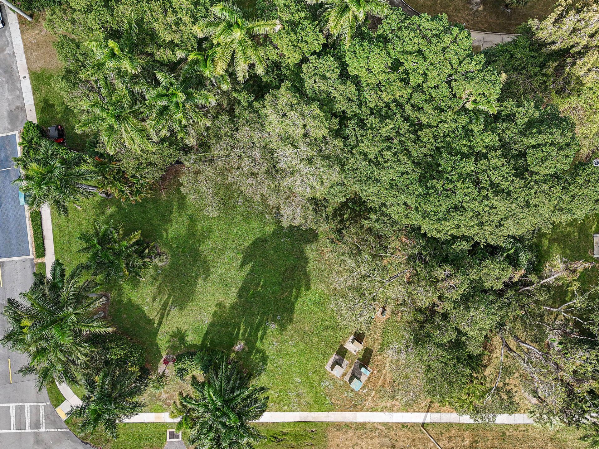 1617 Embassy Drive, West Palm Beach, FL 33401 Photo