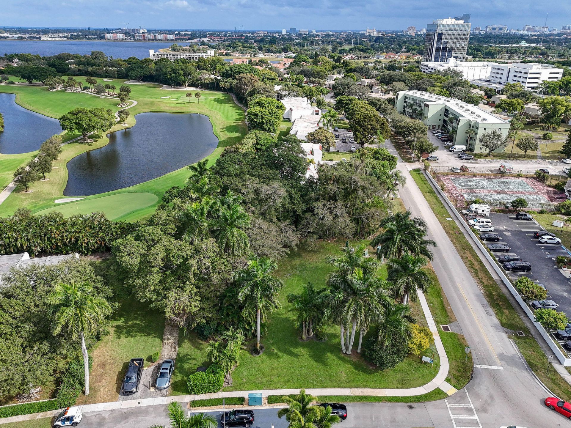 1617 Embassy Drive, West Palm Beach, FL 33401 Photo