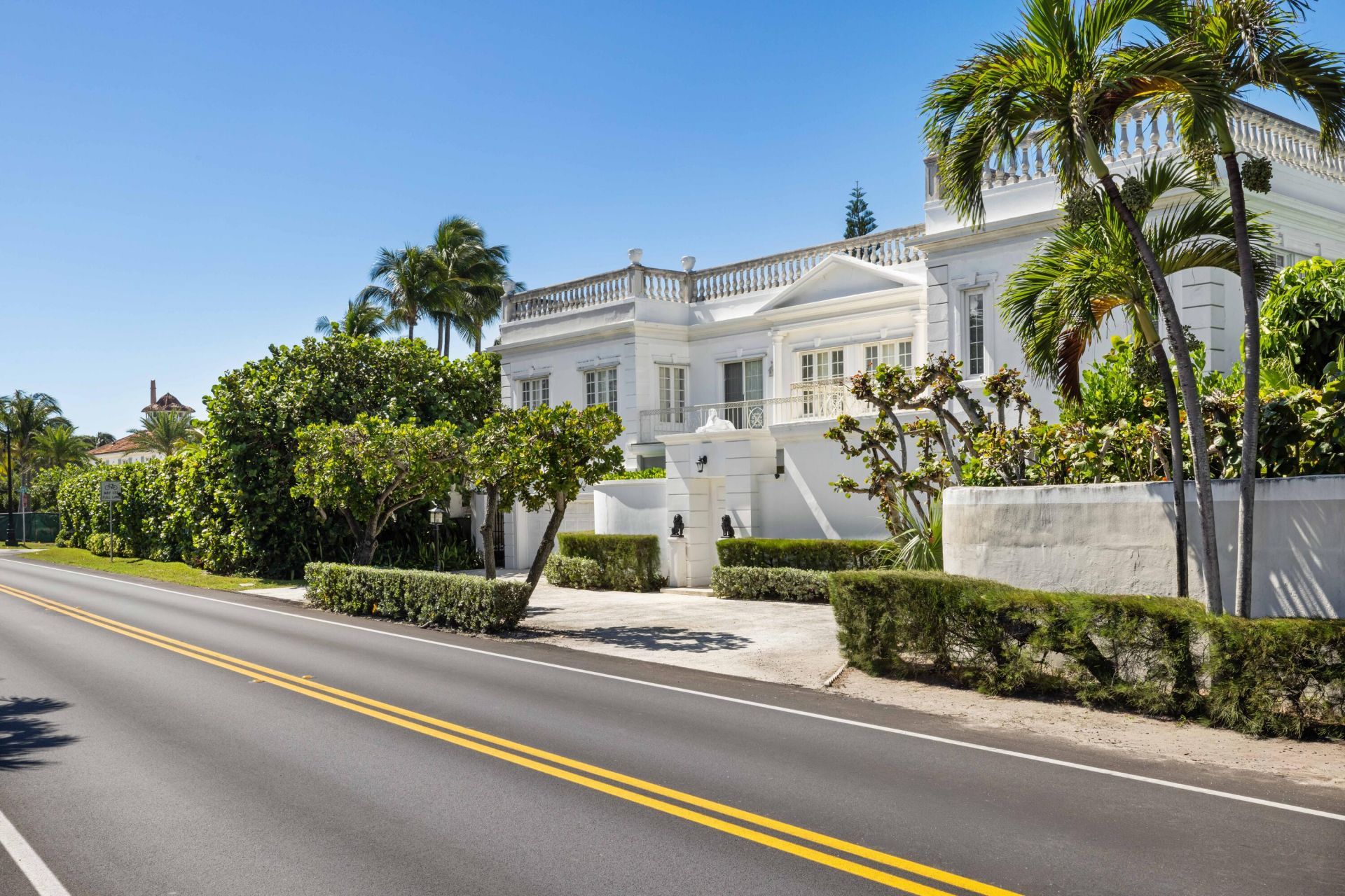 1048 S Ocean Boulevard, Palm Beach, FL 33480 Photo