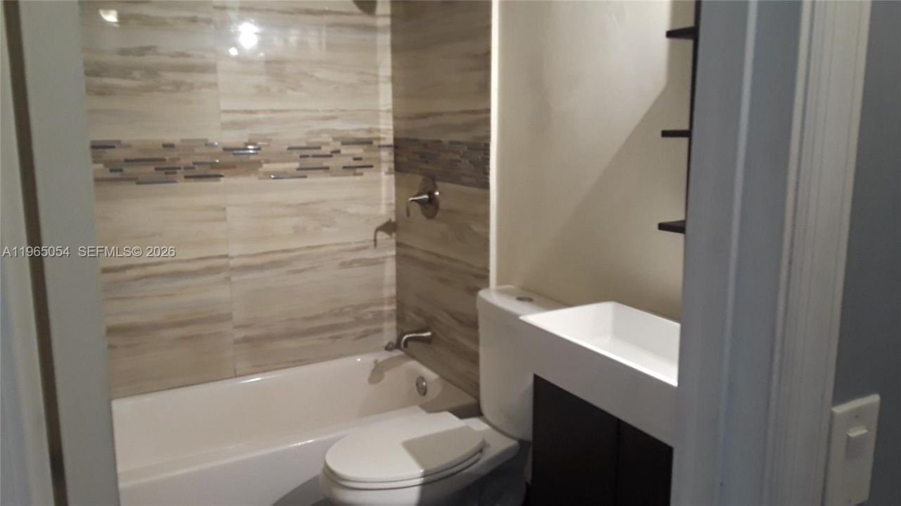 11101 Royal Palm Blvd, Unit 204, Coral Springs, FL 33065 Photo