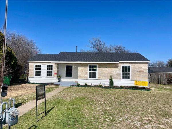 5704 Calloway Street, Sansom Park, TX 76114