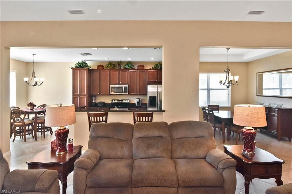 2640 Maraval Ct, Cape Coral, FL 33991 Photo