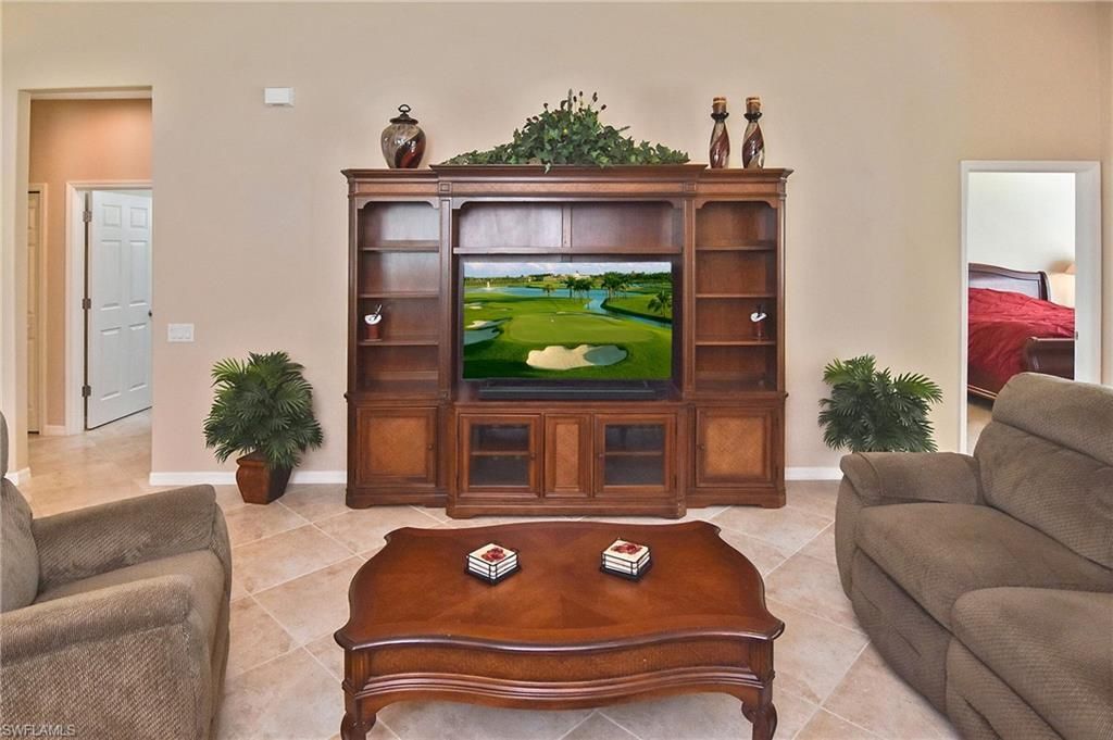 2640 Maraval Ct, Cape Coral, FL 33991 Photo