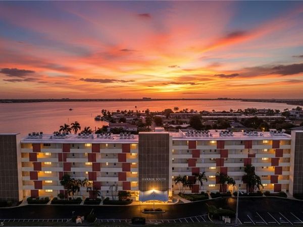 1766 Cape Coral PKWY E, Unit 205, CAPE CORAL, FL 33904
