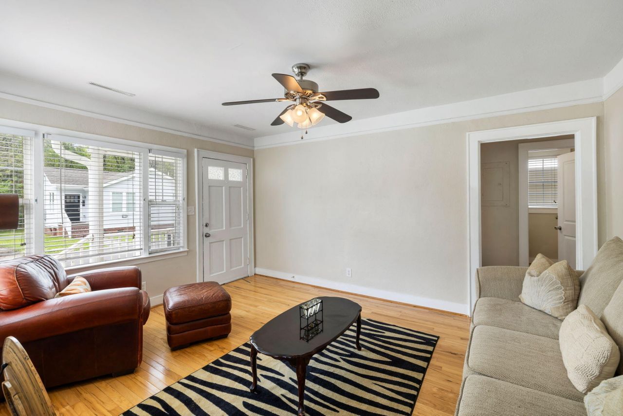 3728 Tim Street Photo 8