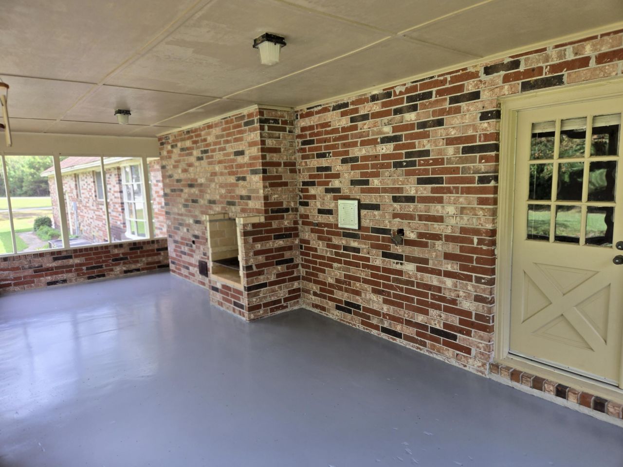 224 Country Club Boulevard Photo 5