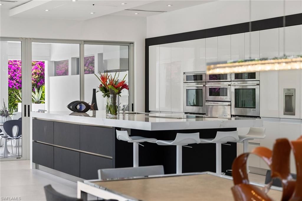 652 Bougainvillea Rd, Naples, FL 34102 Photo