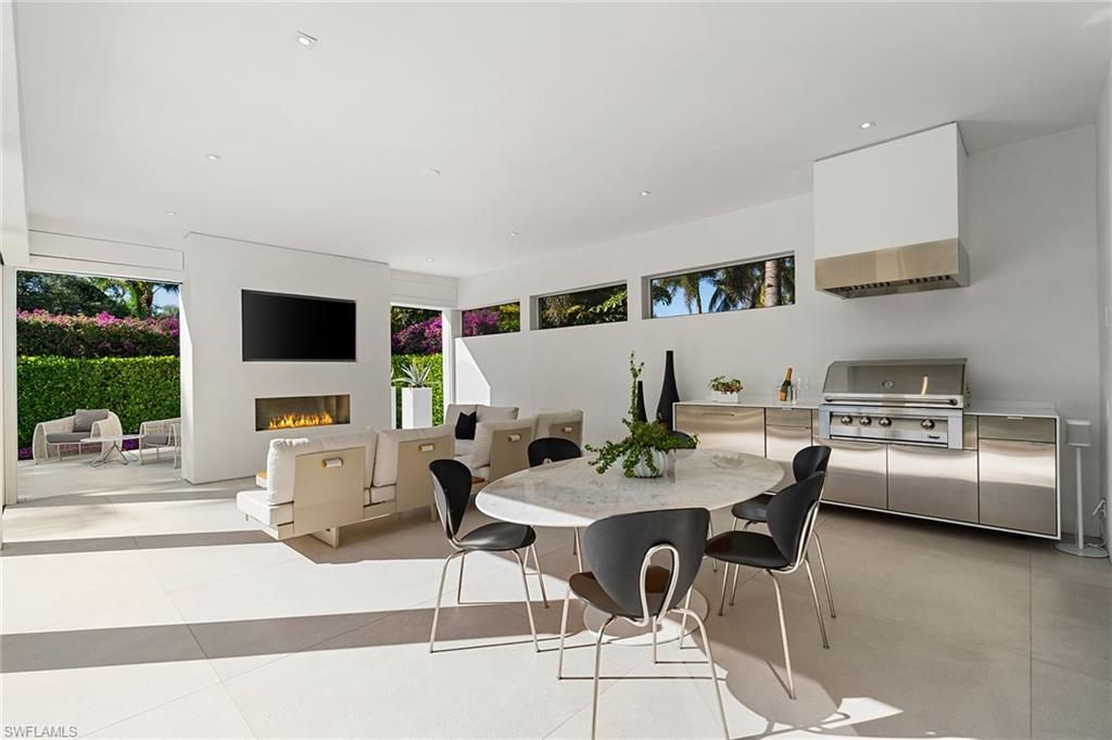 652 Bougainvillea Rd, Naples, FL 34102 Photo