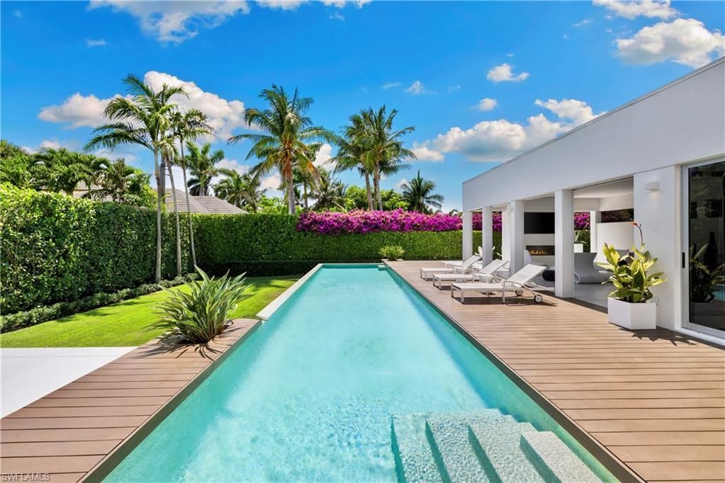 652 Bougainvillea Rd, Naples, FL 34102 Photo