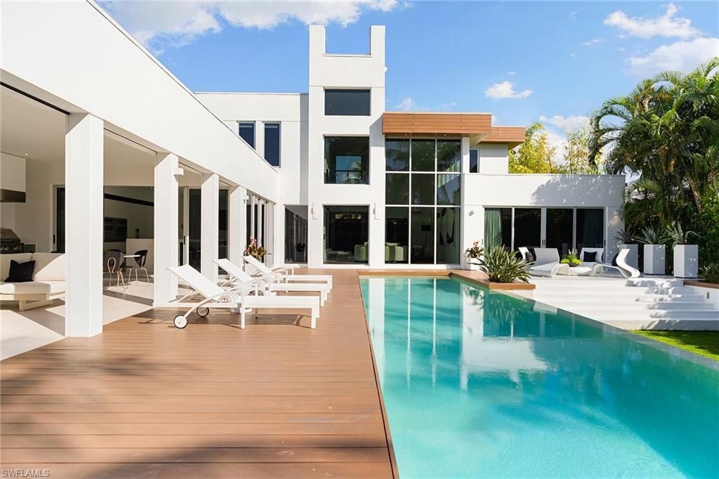 652 Bougainvillea Rd, Naples, FL 34102 Photo