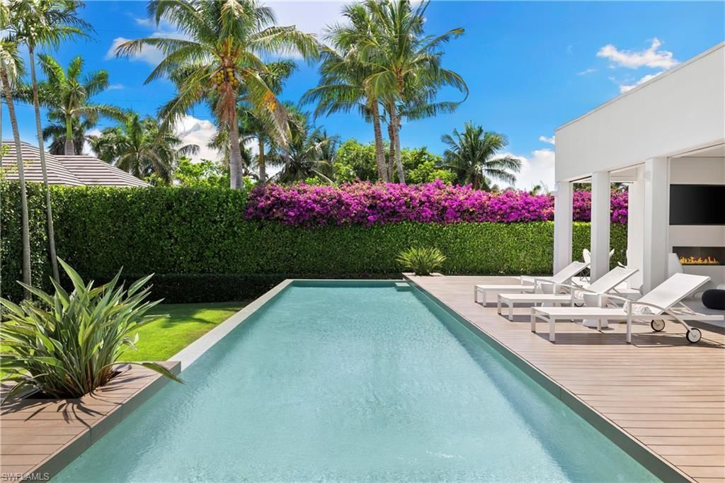 652 Bougainvillea Rd, Naples, FL 34102 Photo