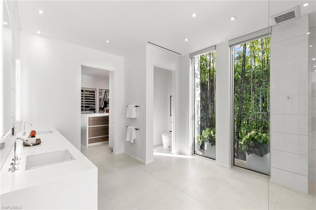 652 Bougainvillea Rd, Naples, FL 34102 Photo