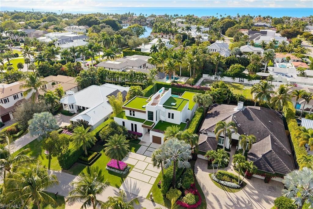 652 Bougainvillea Rd, Naples, FL 34102 Photo