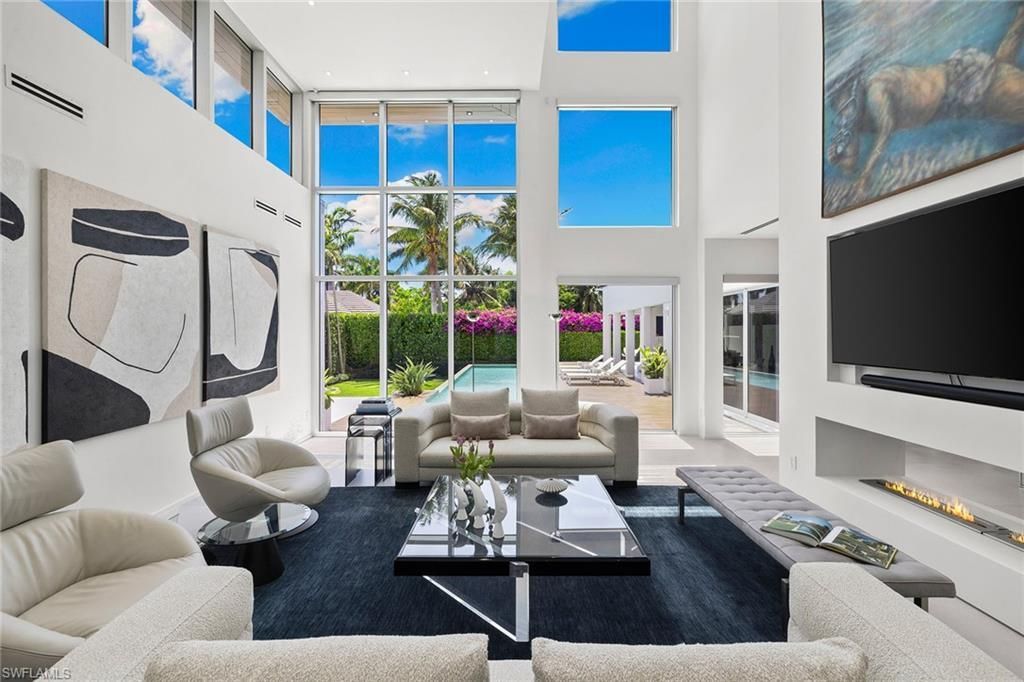 652 Bougainvillea Rd, Naples, FL 34102 Photo