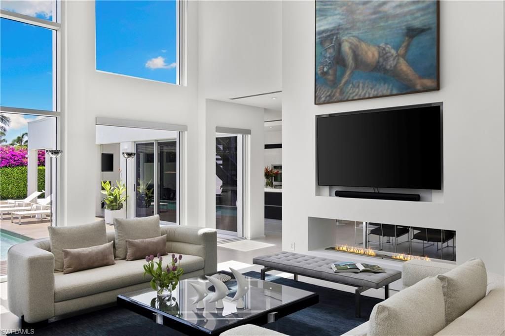 652 Bougainvillea Rd, Naples, FL 34102 Photo