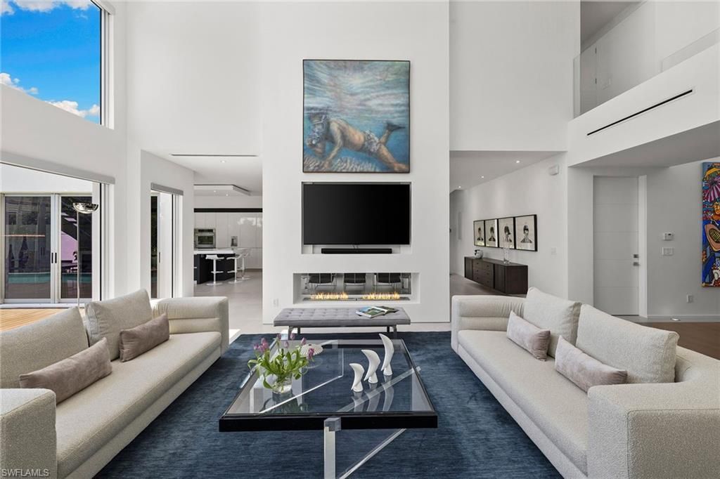 652 Bougainvillea Rd, Naples, FL 34102 Photo