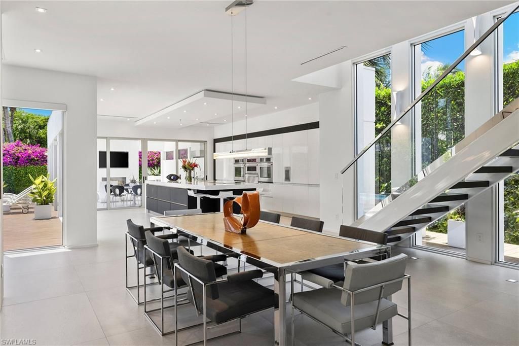 652 Bougainvillea Rd, Naples, FL 34102 Photo