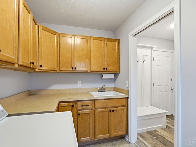 5632 Sarahs Oak Drive, Cincinnati, OH 45248 Photo 12