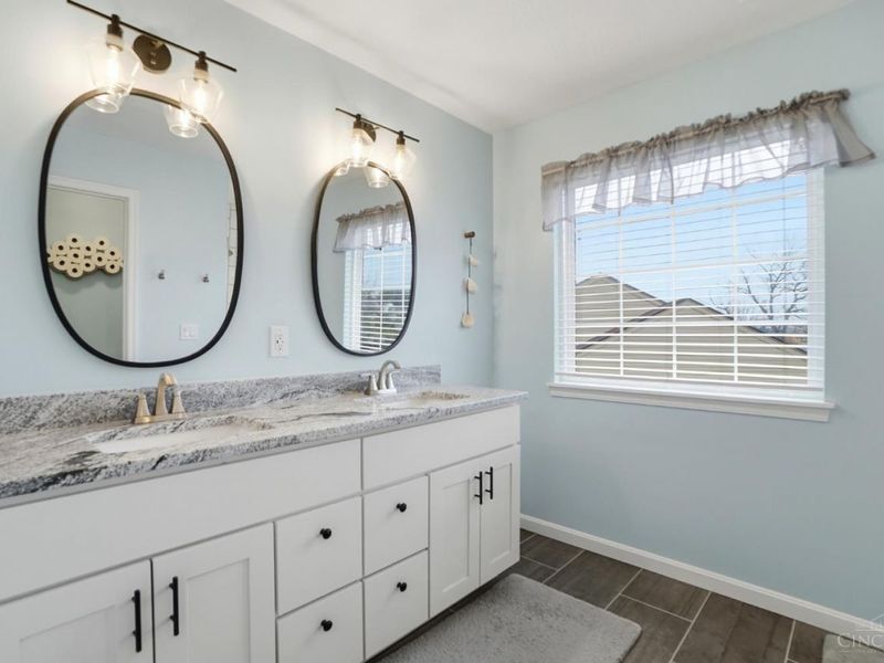 5632 Sarahs Oak Drive, Cincinnati, OH 45248 Photo 18