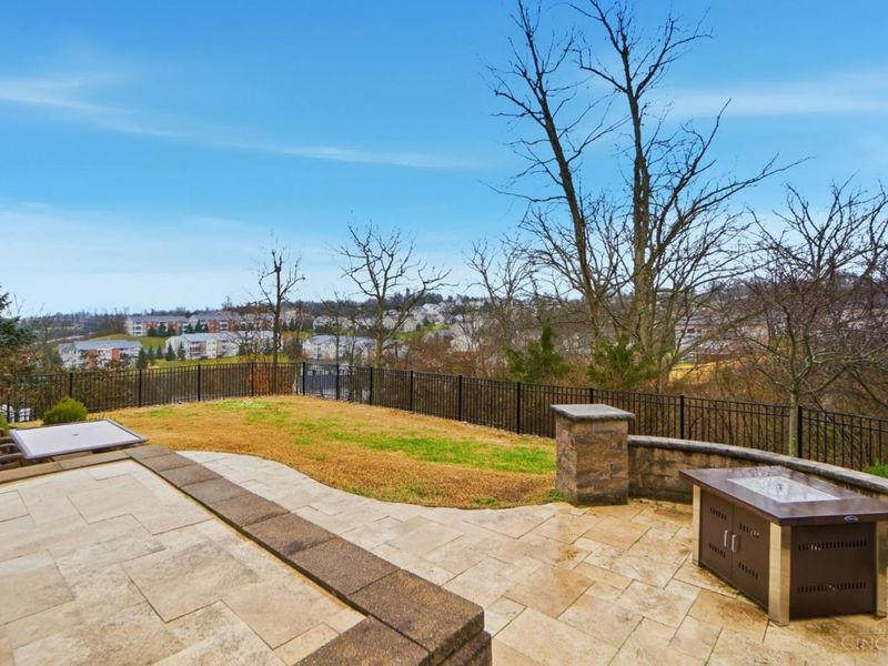5632 Sarahs Oak Drive, Cincinnati, OH 45248 Photo 38