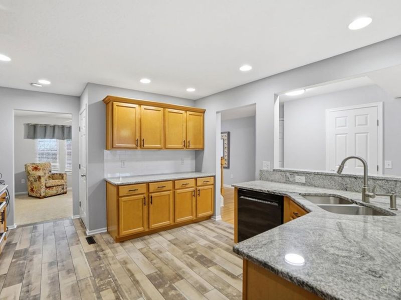 5632 Sarahs Oak Drive, Cincinnati, OH 45248 Photo 6