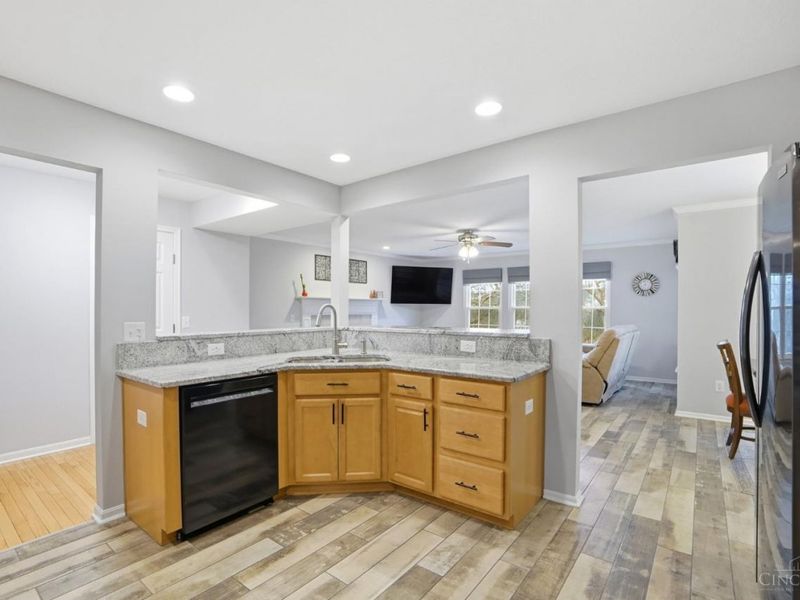 5632 Sarahs Oak Drive, Cincinnati, OH 45248 Photo 8